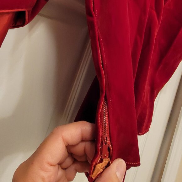 Red Velvet Top - Picture 4 of 8